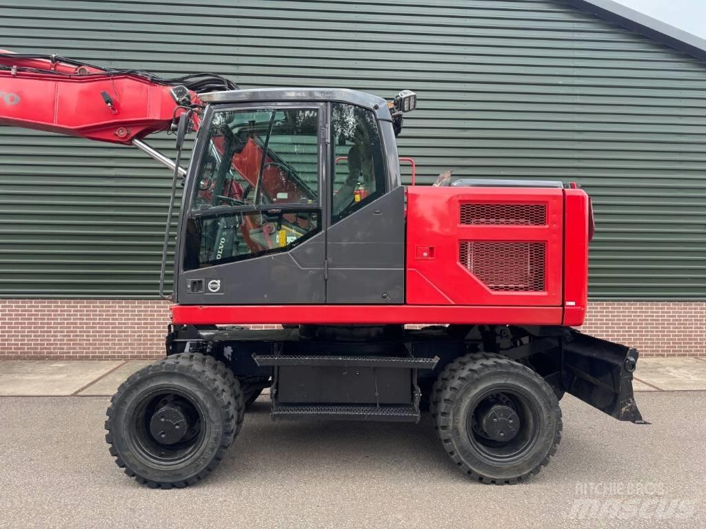 Volvo EW 160 E حفارات بعجل