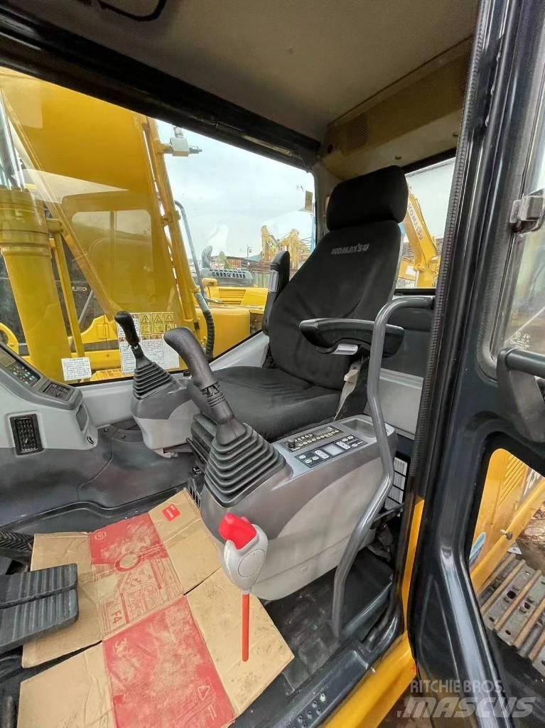 Komatsu PC 130-7 حفارات زحافة