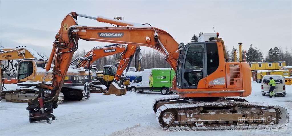 Doosan DX235LCR حفارات زحافة