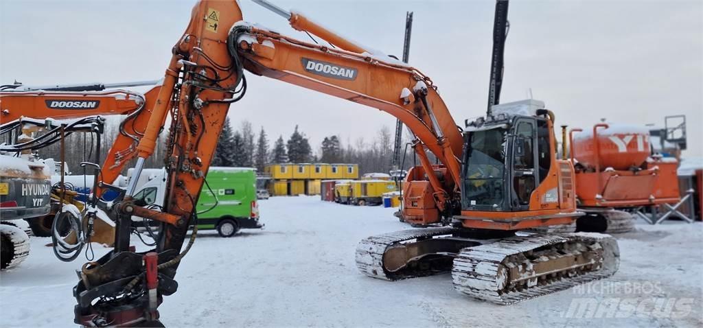 Doosan DX235LCR حفارات زحافة