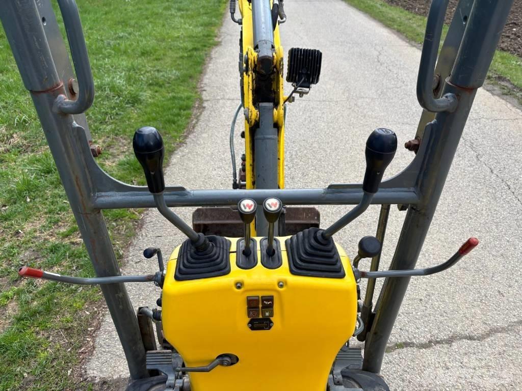 Wacker Neuson 803 حفارات صغيرة أقل من 7 طن (حفارات صغيرة)