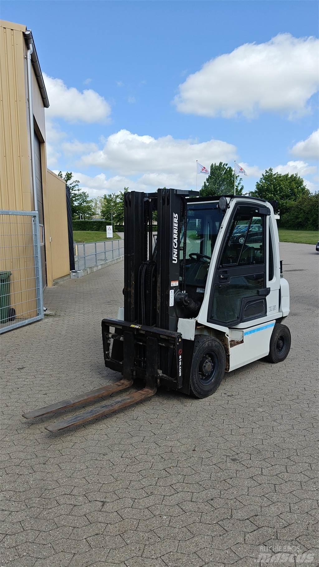 UniCarriers DX20 شاحنات LPG