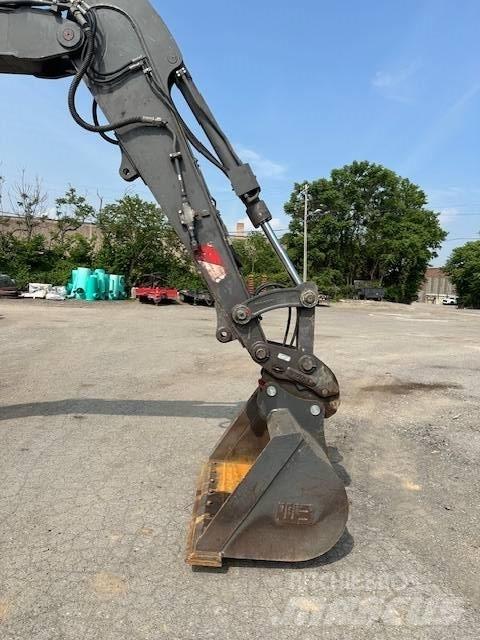Volvo ECR 88 D حفارات زحافة