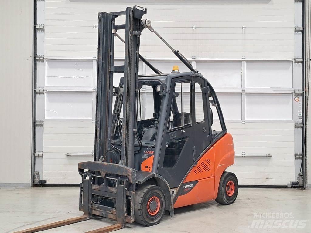 Linde H25D-02 شاحنات الديزل