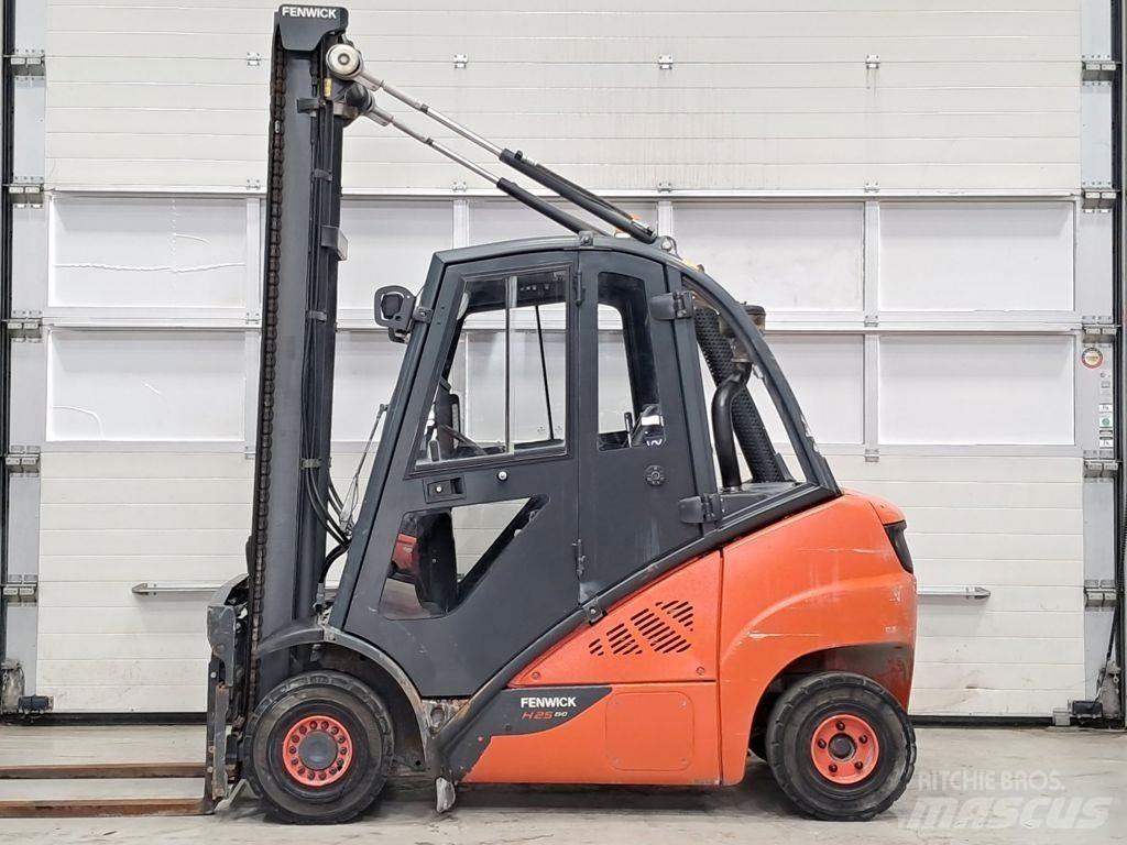 Linde H25D-02 شاحنات الديزل