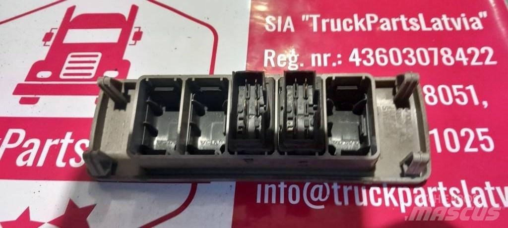 Volvo FH 12.   20372024 كابينة والداخلية