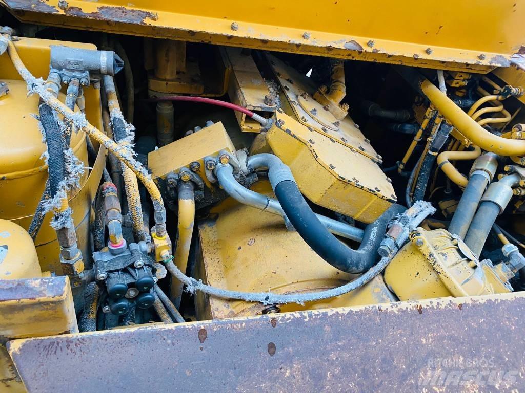 CAT D 25 C ساحبات مفصلية