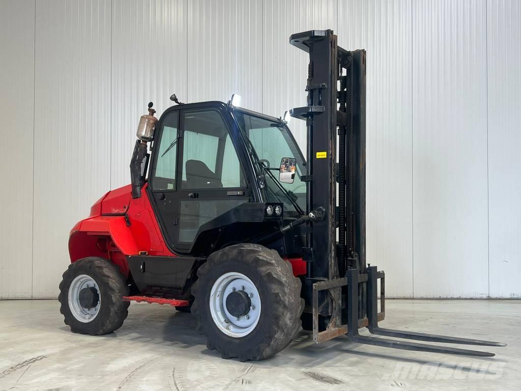 Manitou M30-4 شاحنات الطرق الوعرة