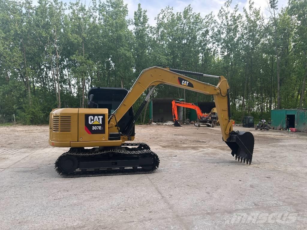 CAT 307E2 حفارات زحافة