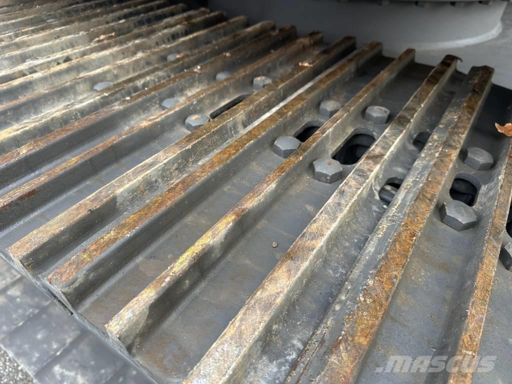 Volvo EC 250 EL حفارات زحافة