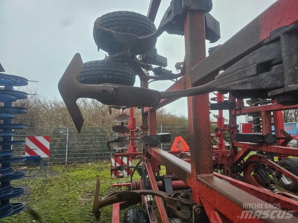 Horsch Terrano 8 FG كاسحات