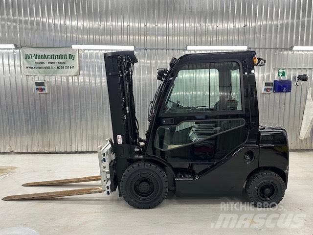 Toyota 52-8 FDF 25 شاحنات الديزل