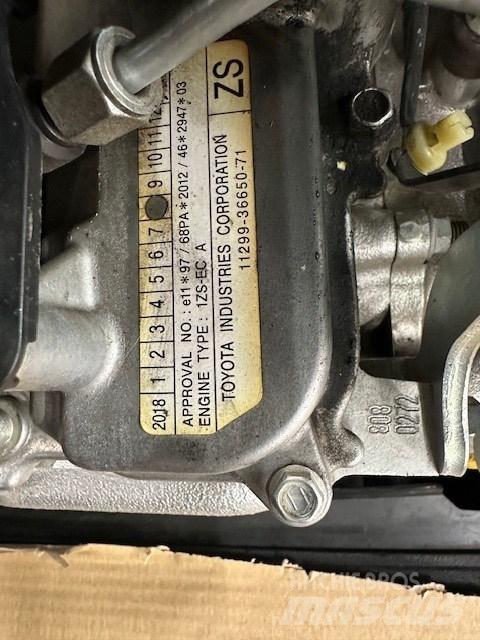 Toyota 52-8 FDF 25 شاحنات الديزل