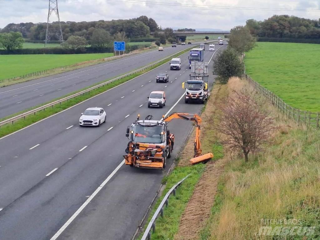 Mercedes-Benz Unimog ماكينات أخرى لتجهيز الأراضي