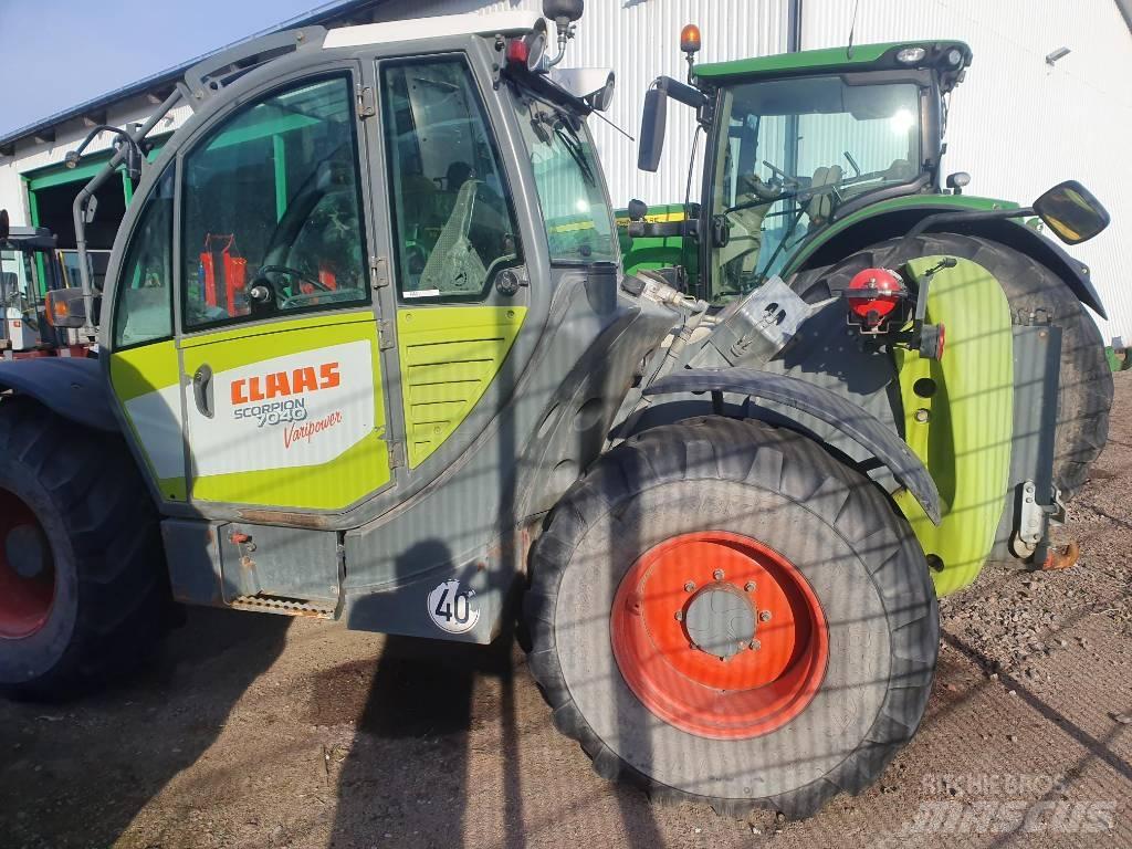 CLAAS Scorpion 7040 مناولات متداخلة