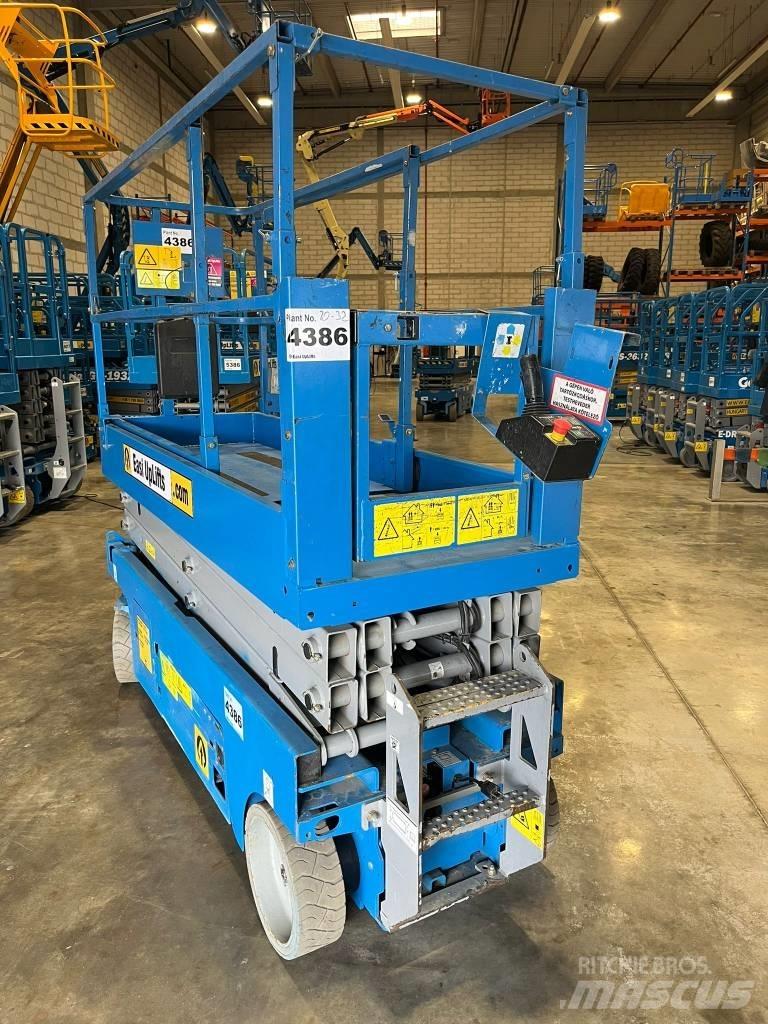 Genie GS 2032 رافعات مقصية الشكل