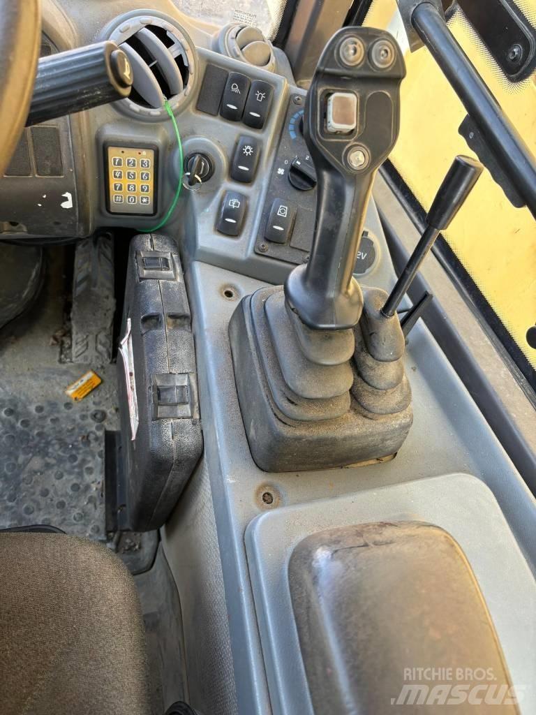 Volvo L 25 F لوادر بعجل
