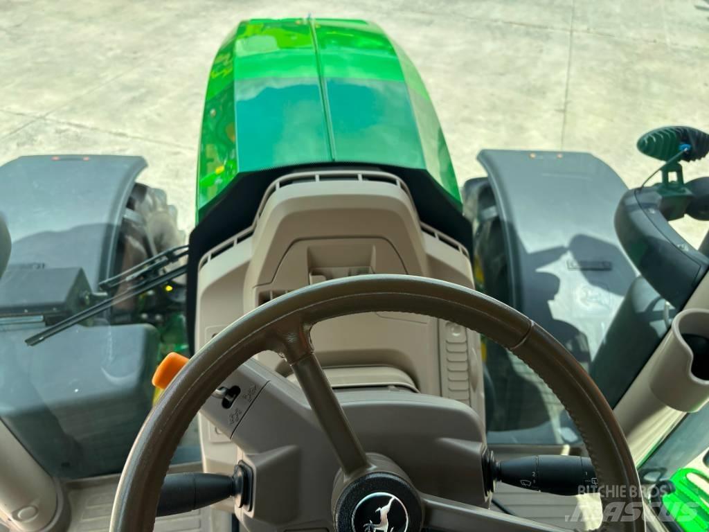 John Deere 6R175 الجرارات