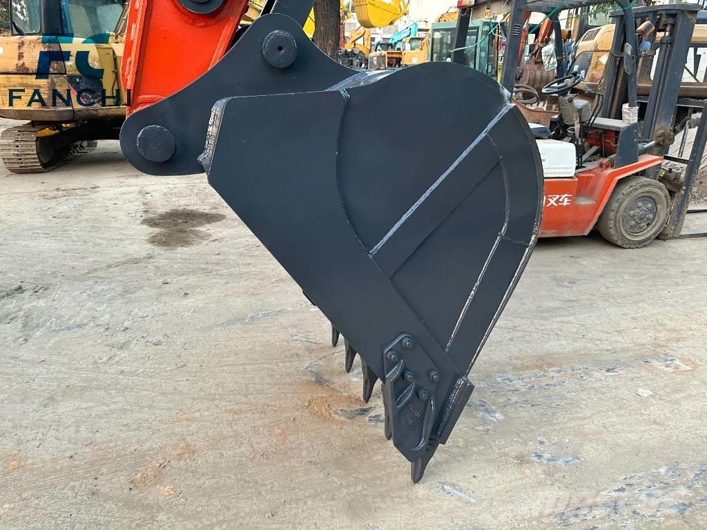 Doosan DX 225 LC حفارات زحافة