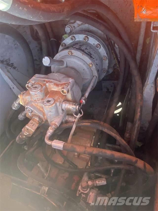 Hitachi EX120 حفارات زحافة