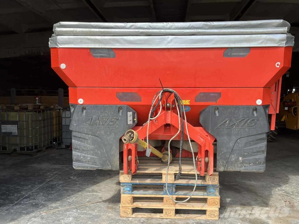Kuhn 40.1W معدات فرد المواد المعدنية
