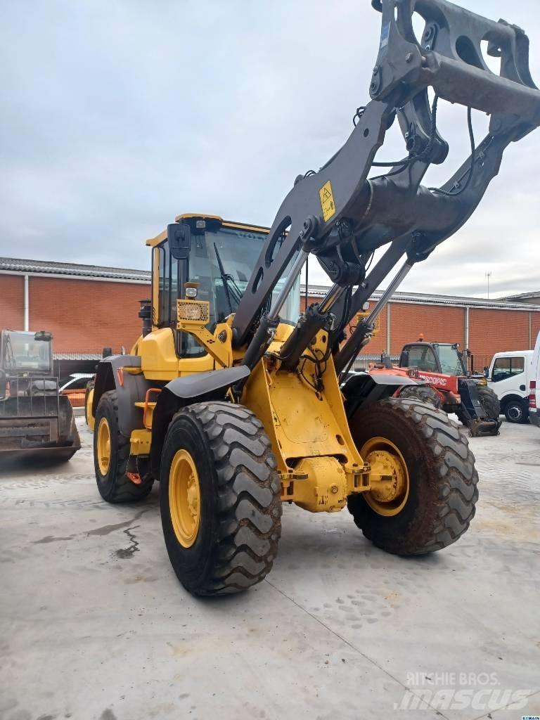 Volvo L 70 H لوادر بعجل