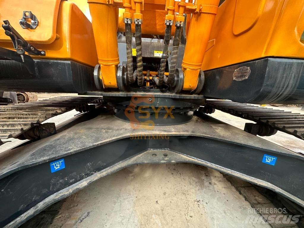 Hyundai R220 حفارات زحافة