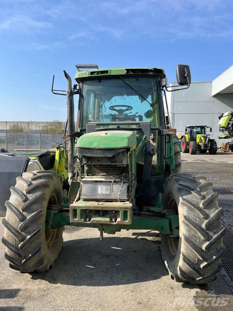 John Deere 6310 الجرارات