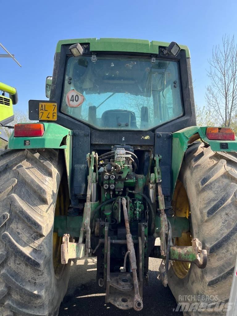 John Deere 6310 الجرارات