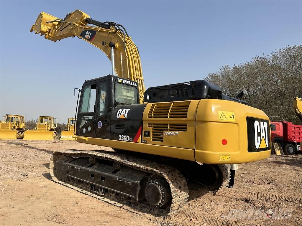 CAT 336 D L حفارات زحافة