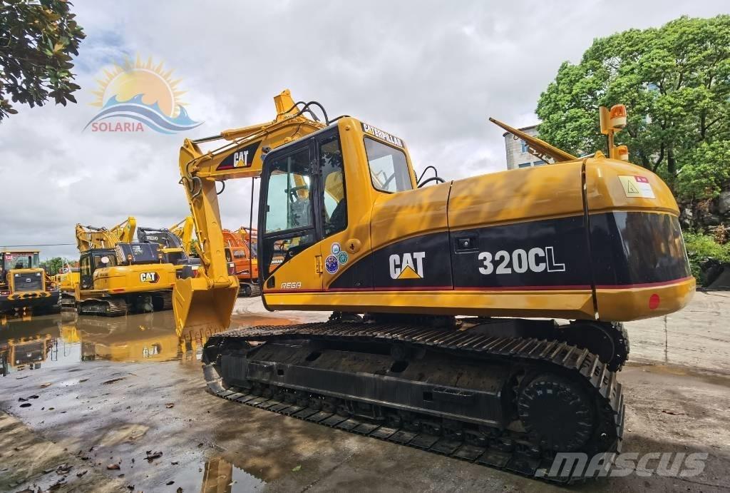 CAT 320 C L حفارات زحافة