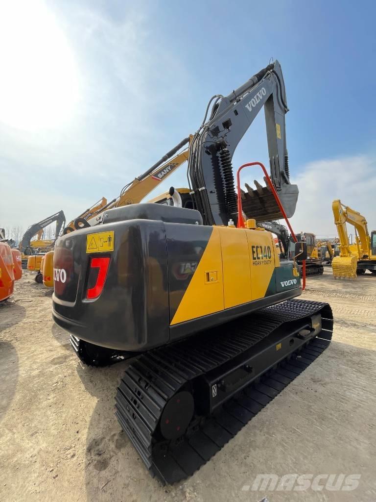 Volvo EC 140 حفارات زحافة