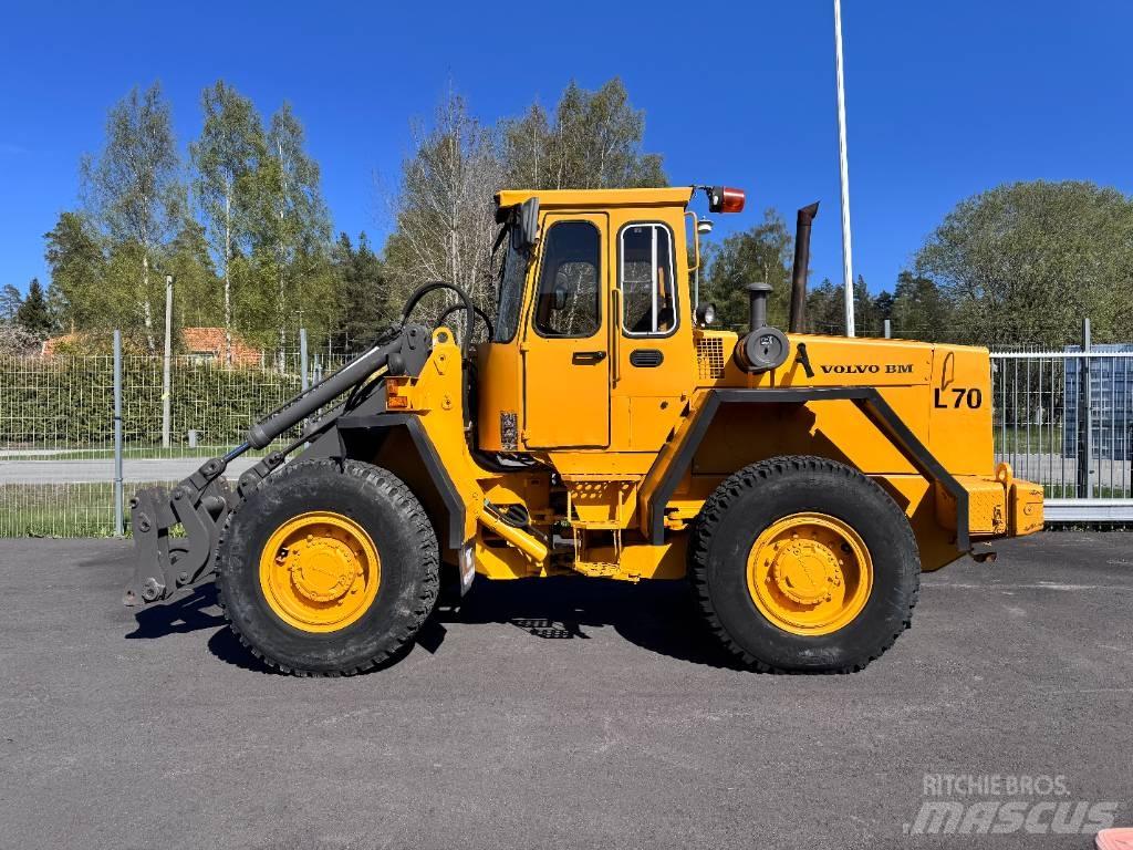 Volvo BM L 70 لوادر بعجل