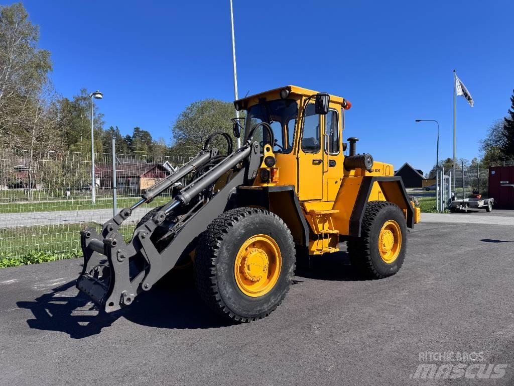 Volvo BM L 70 لوادر بعجل