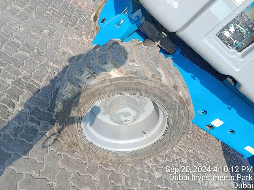 Genie Z80/60RT رافعات سلة مفصلية