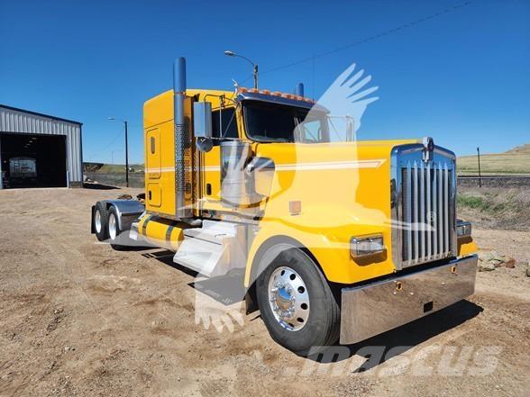 Kenworth W900 وحدات الجر