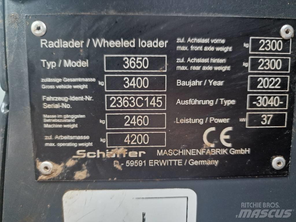 Schäffer 3650 لوادر بعجل