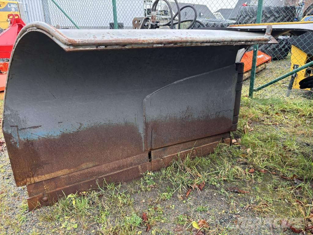 Uni-väg UV-320 حراثات ونصول الجليد