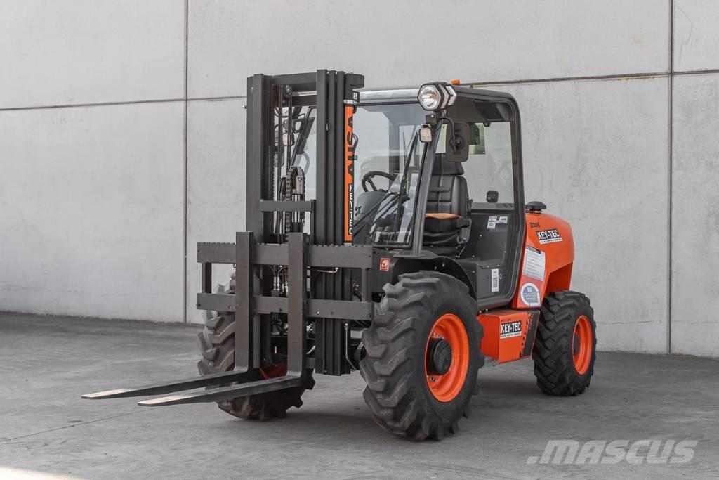 Ausa C 251 H x4 شاحنات الديزل