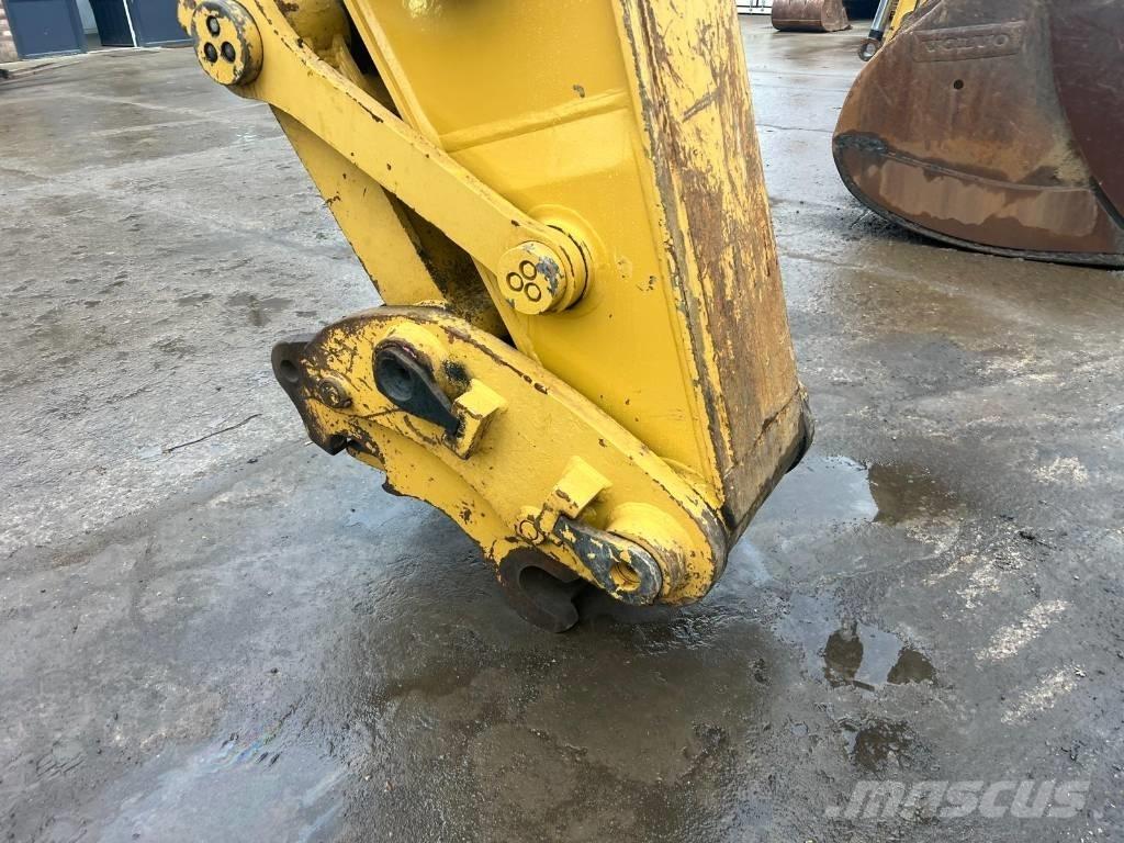 CAT 345 C L حفارات زحافة
