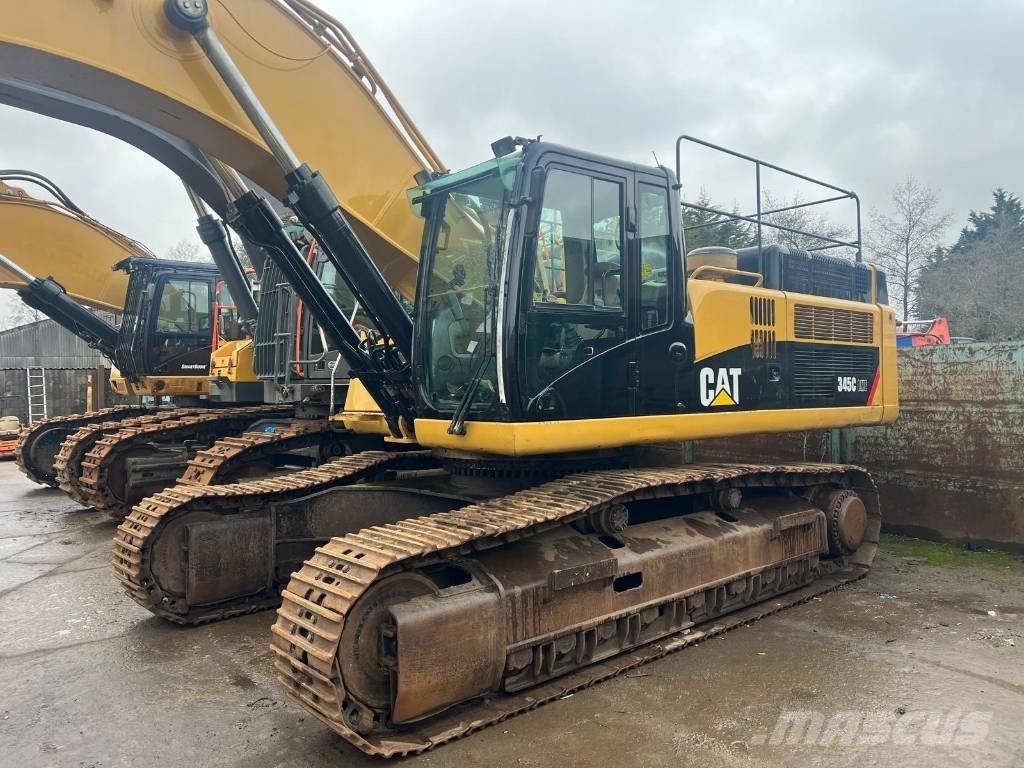 CAT 345 C L حفارات زحافة