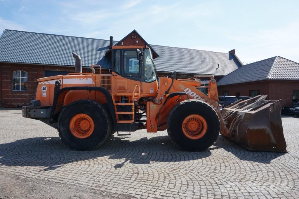 Doosan DL 400 لوادر بعجل