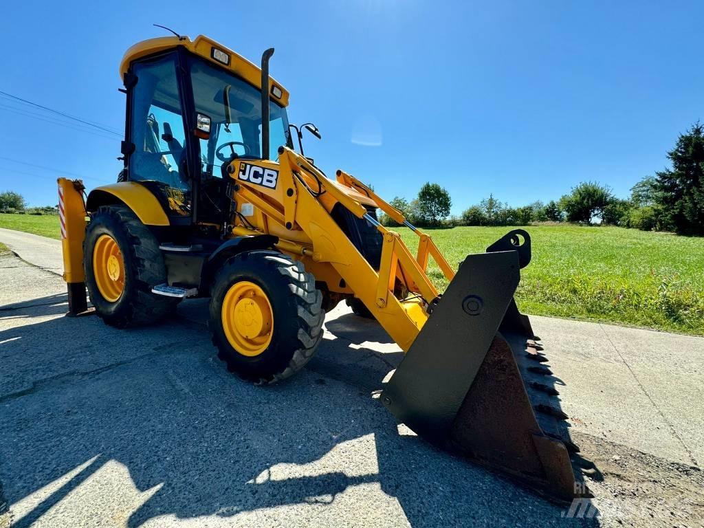 JCB 3CX لوادر ذات جرافات عكسية