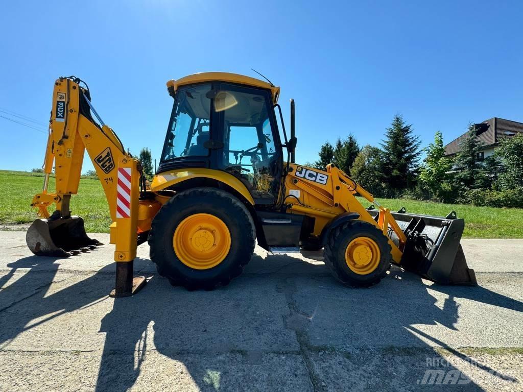 JCB 3CX لوادر ذات جرافات عكسية