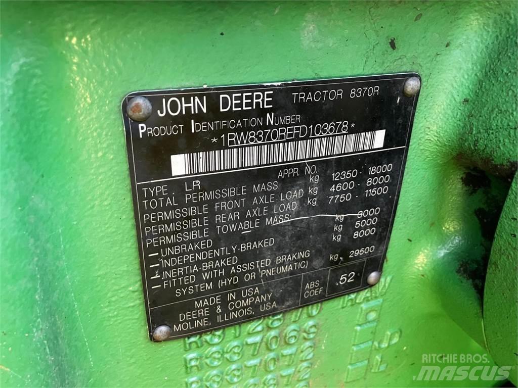 John Deere 8370R الجرارات