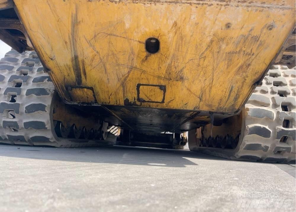 CAT 299D3XE لوادر انزلاقية التوجيه