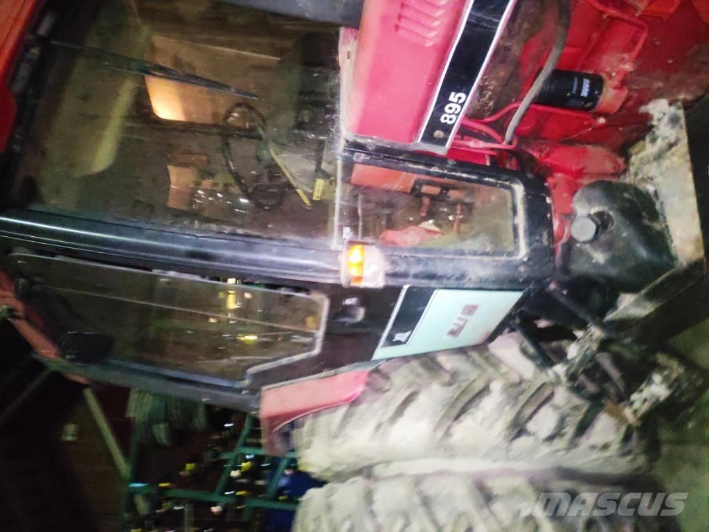 Case IH 895 AXL الجرارات