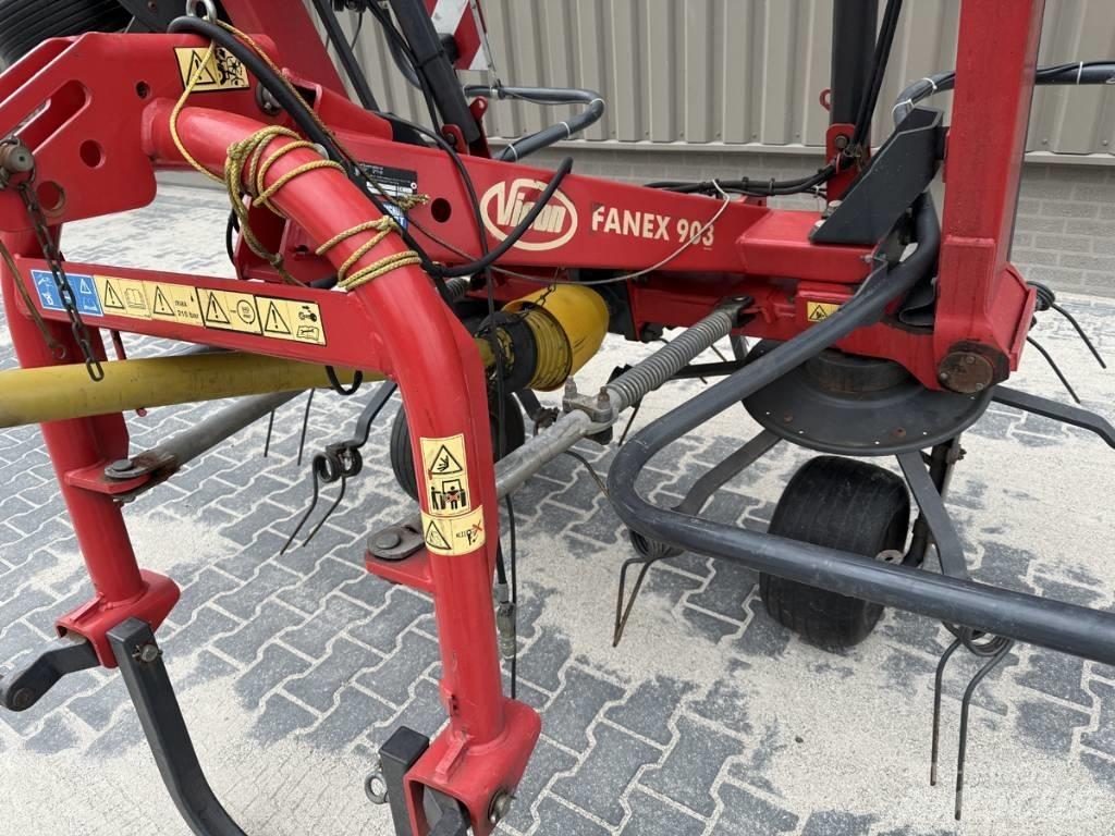Vicon FANEX 903 مكابس وميبسات التبن
