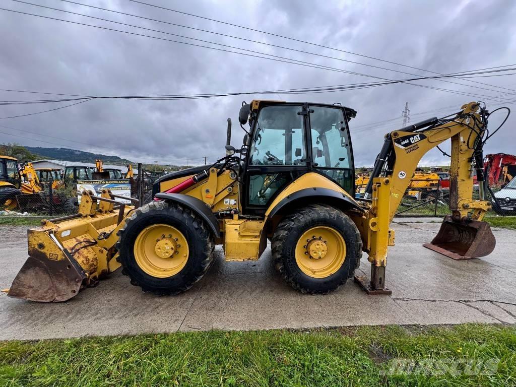 CAT 444 E لوادر ذات جرافات عكسية