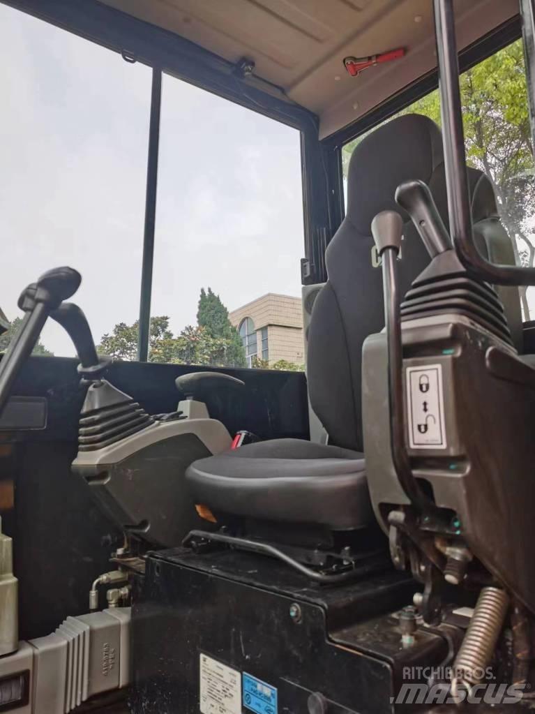 CAT 305.5 E2 حفارات صغيرة أقل من 7 طن (حفارات صغيرة)